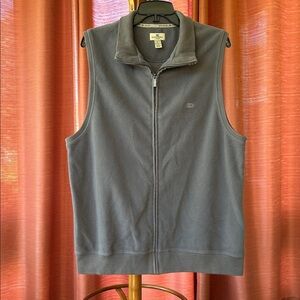 Men’s Dockers Tour Gray Zip-Up Fleece Vest.